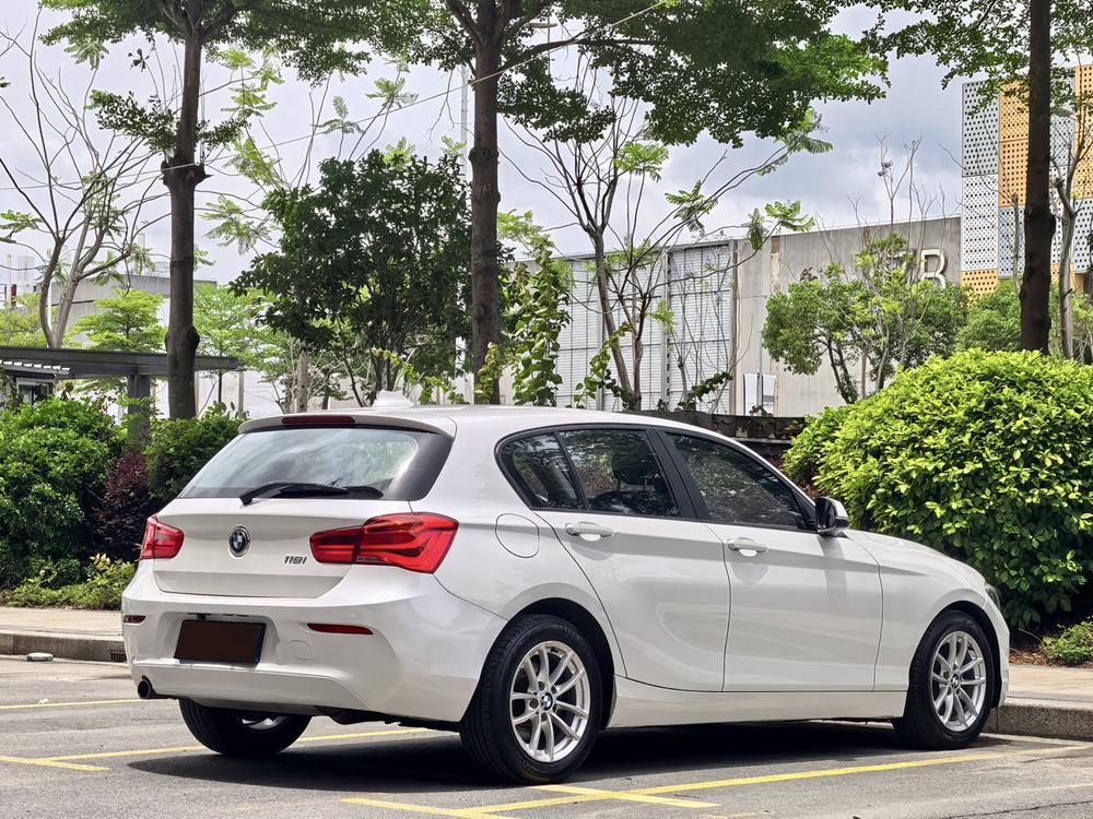 BMW BMW 1-Series (Import)
