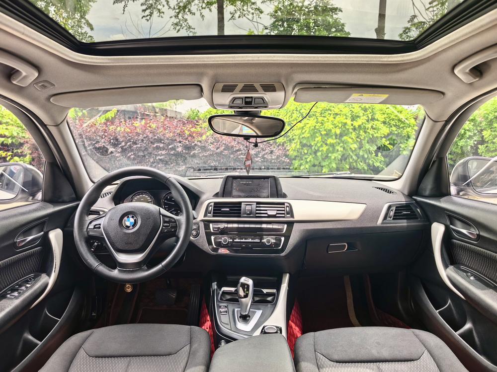 BMW BMW 1-Series (Import)