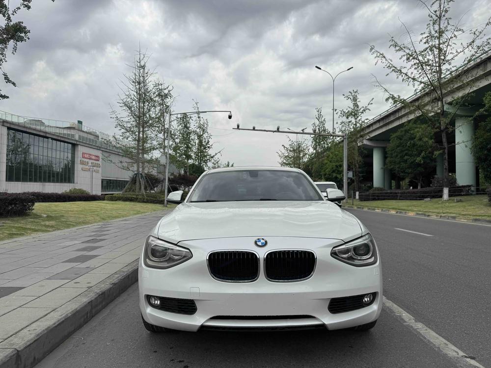 BMW BMW 1-Series (Import)