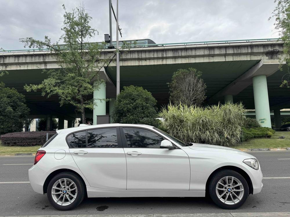 BMW BMW 1-Series (Import)