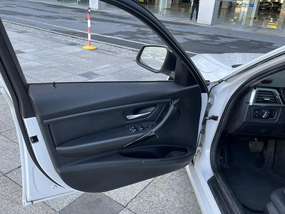 BMW BMW 3-Series