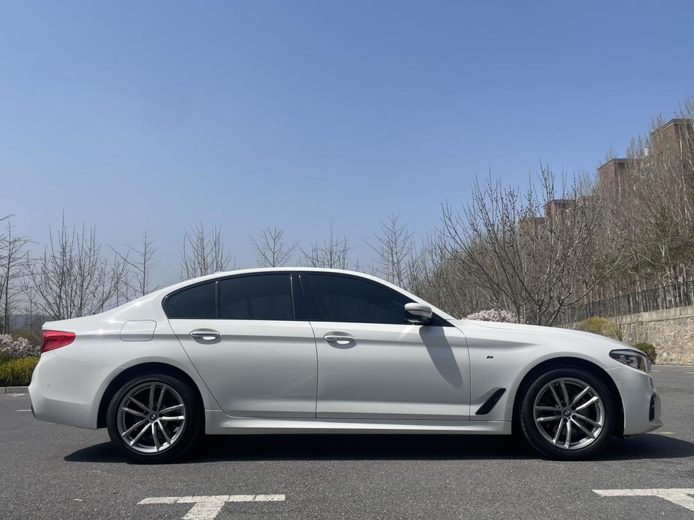 BMW BMW 5-Series (Import)