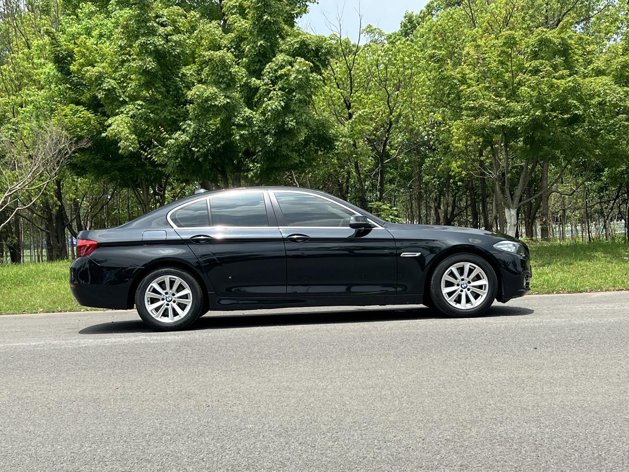 BMW BMW 5-Series (Import)