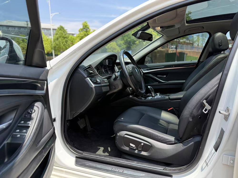 BMW BMW 5-Series