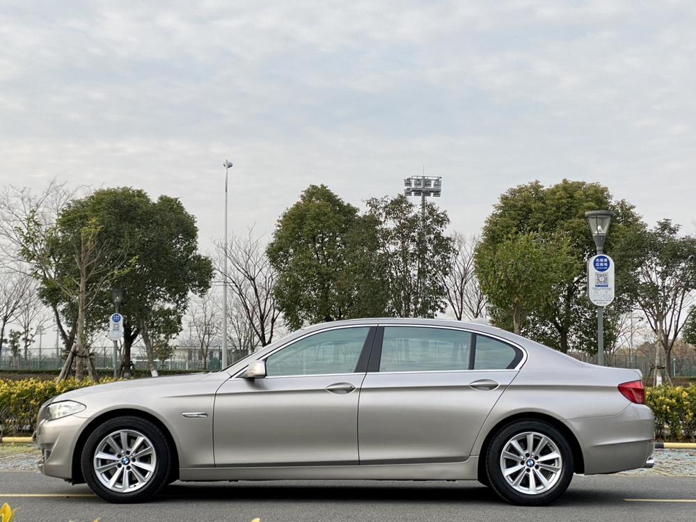BMW BMW 5-Series