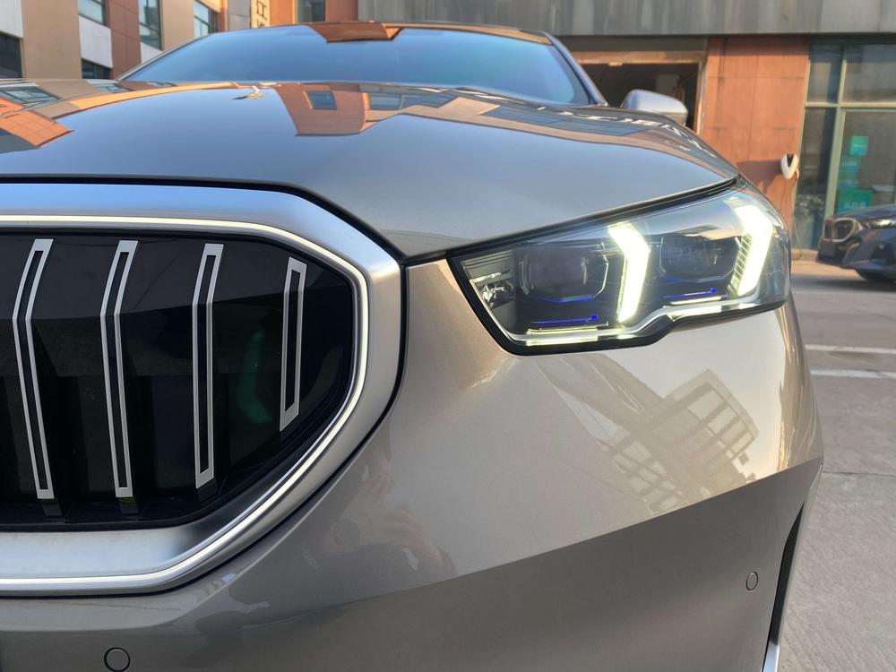BMW BMW 5-Series