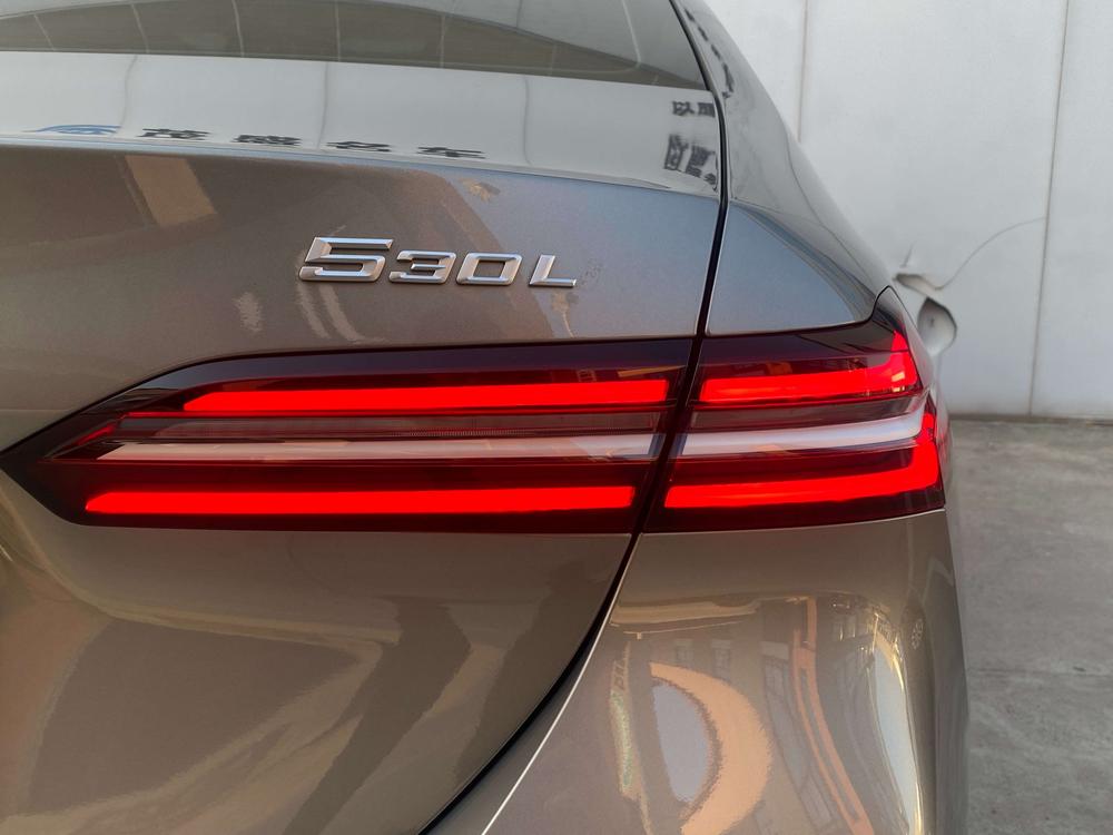 BMW BMW 5-Series