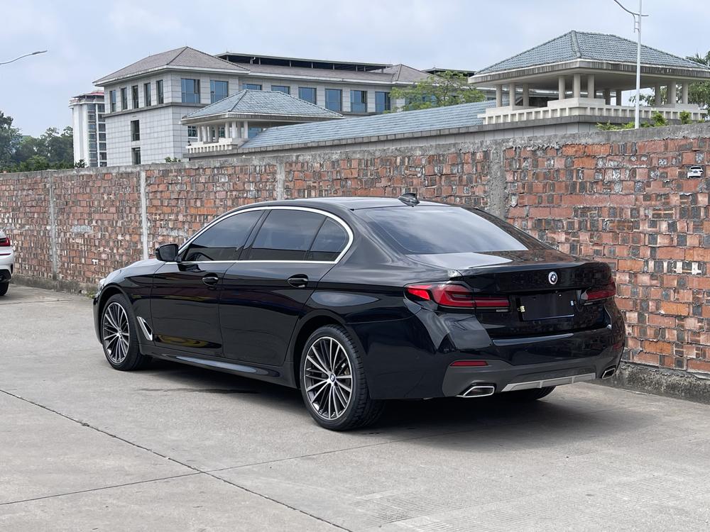 BMW BMW 5-Series