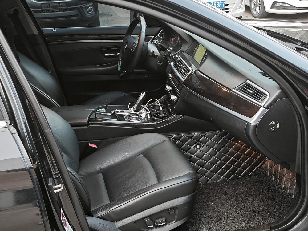 BMW BMW 5-Series