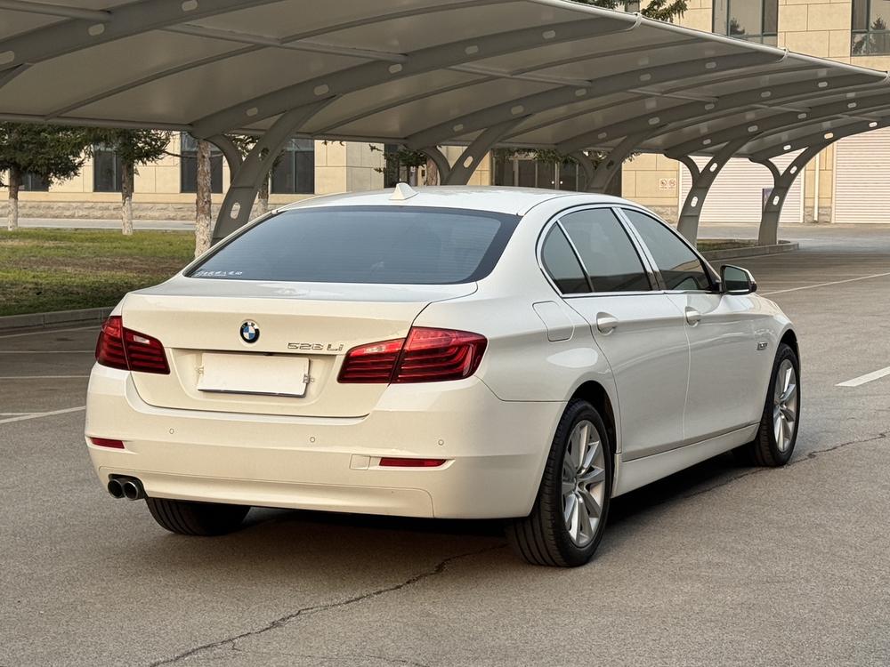 BMW BMW 5-Series