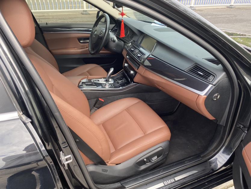 BMW BMW 5-Series