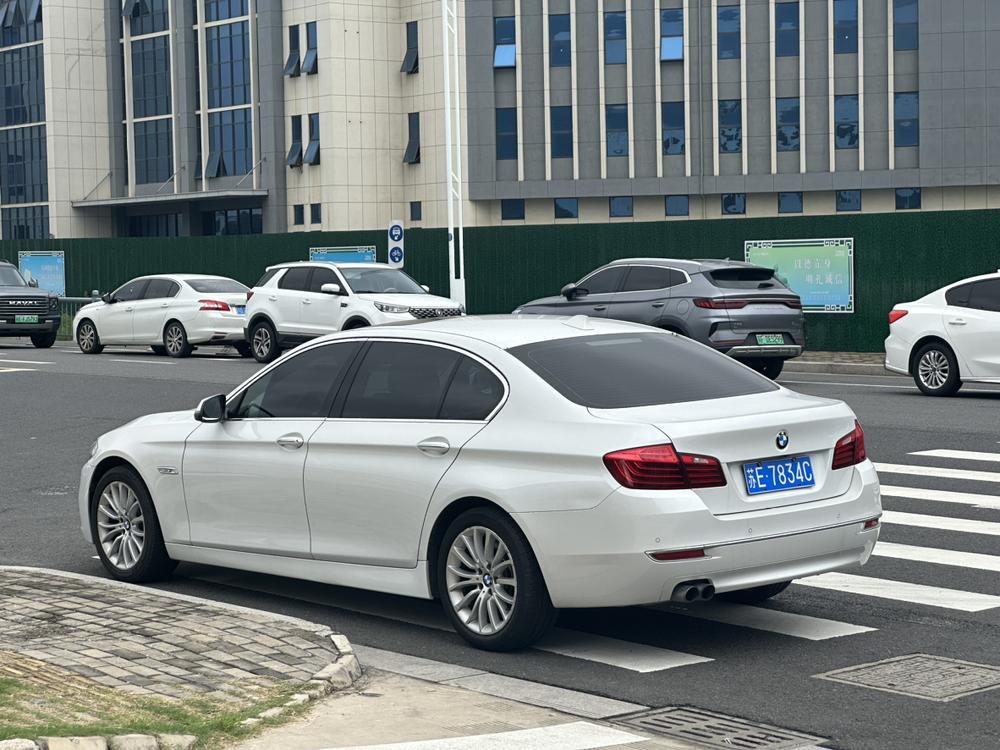 BMW BMW 5-Series