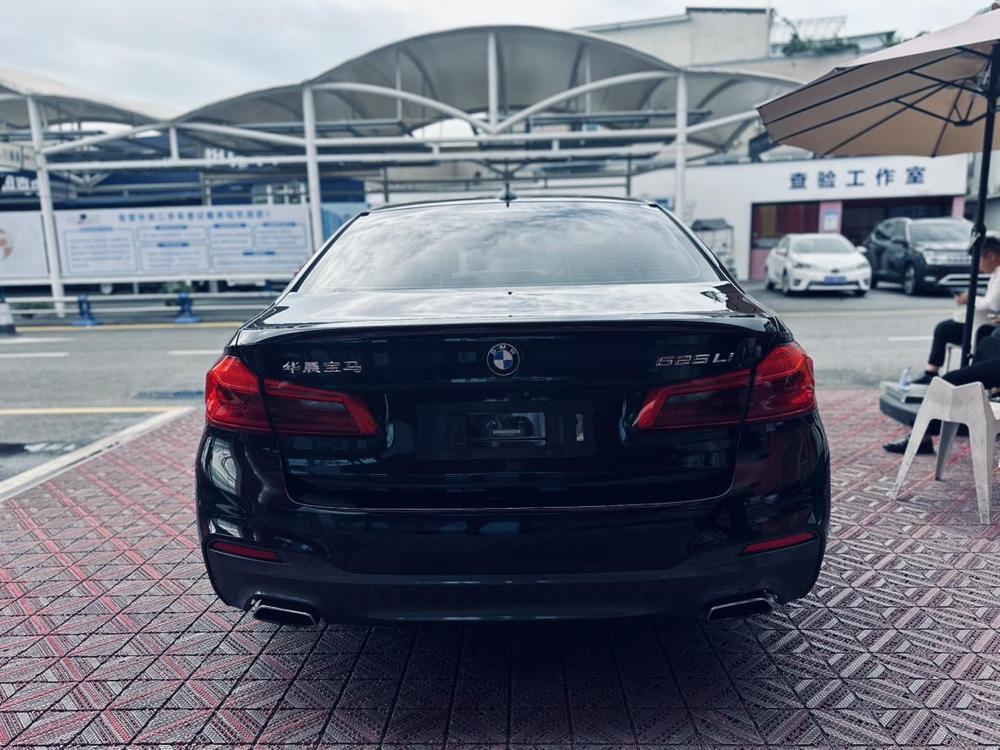 BMW BMW 5-Series