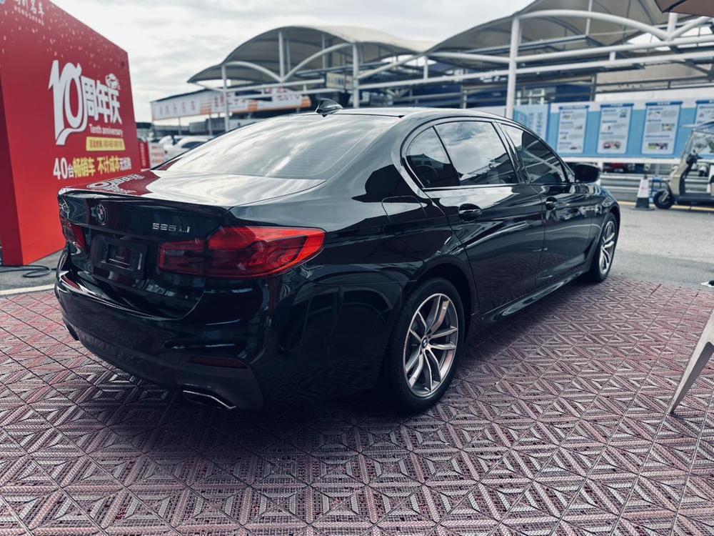 BMW BMW 5-Series