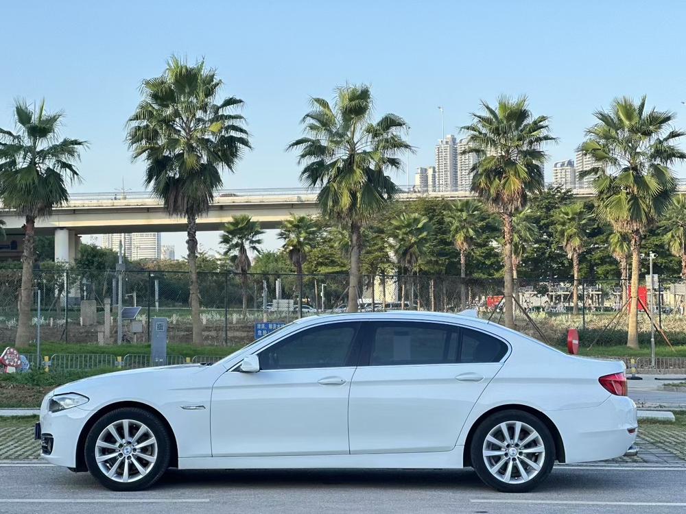 BMW BMW 5-Series