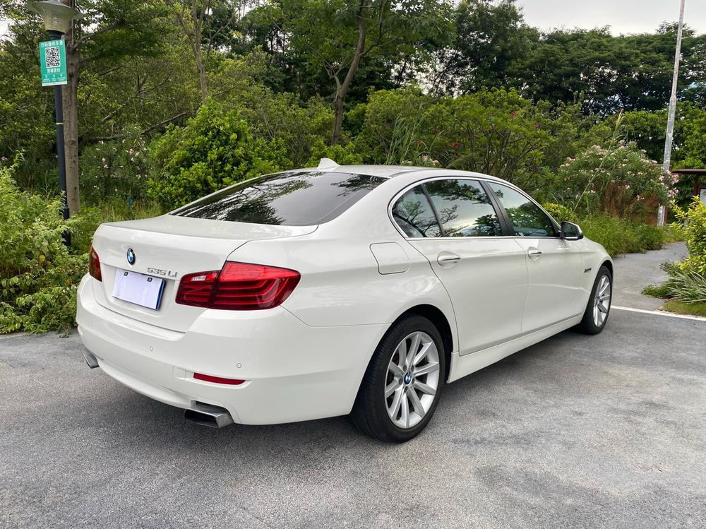 BMW BMW 5-Series