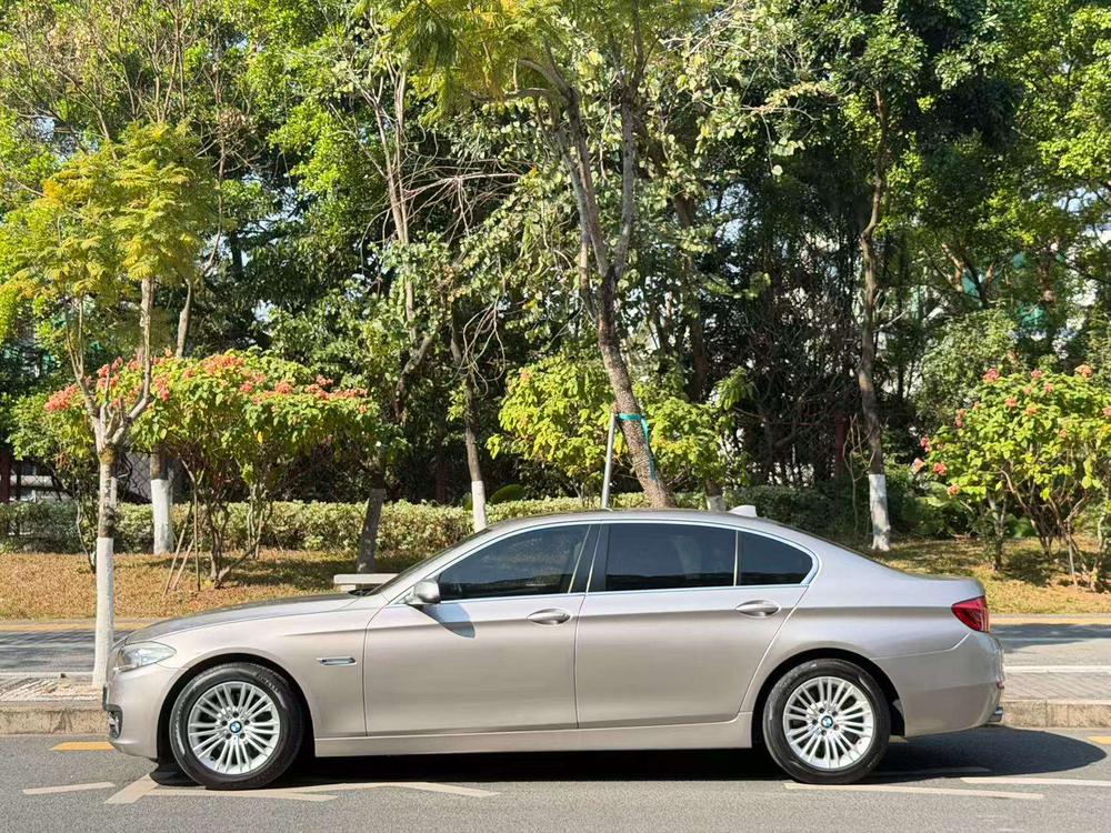 BMW BMW 5-Series