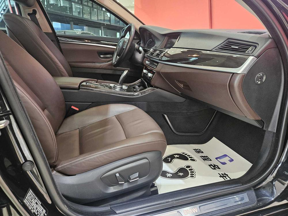 BMW BMW 5-Series