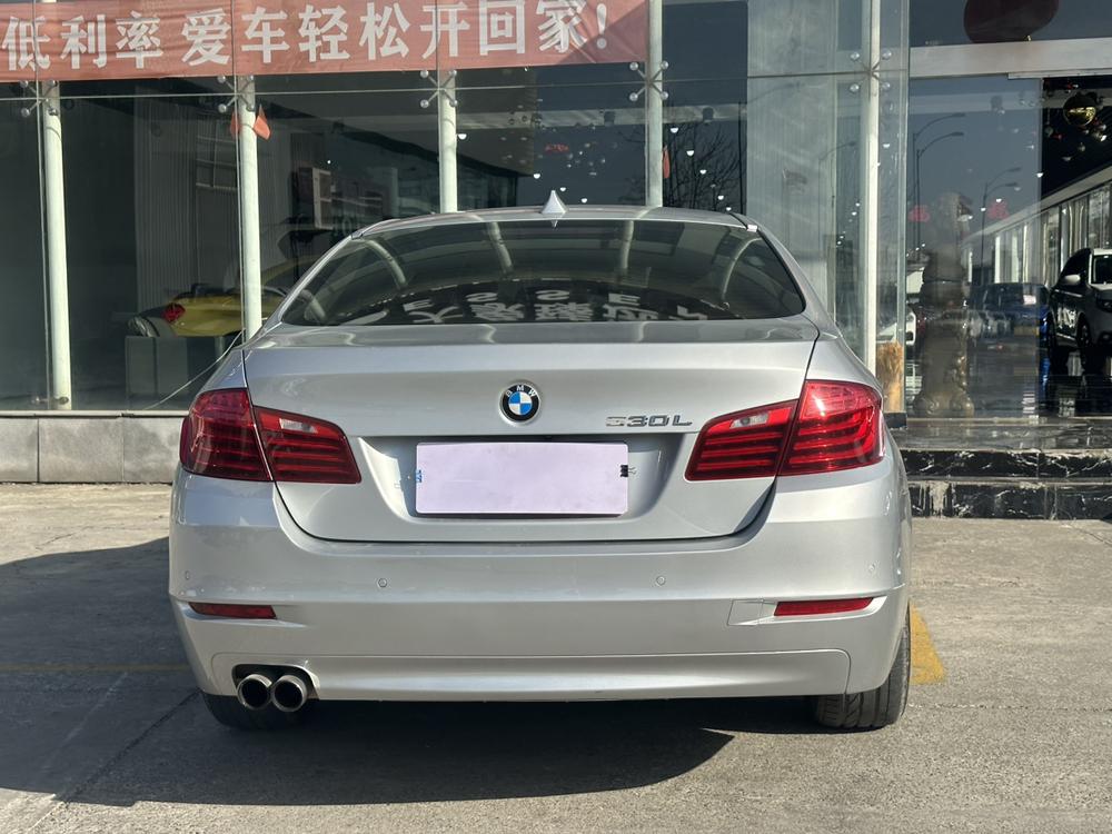 BMW BMW 5-Series