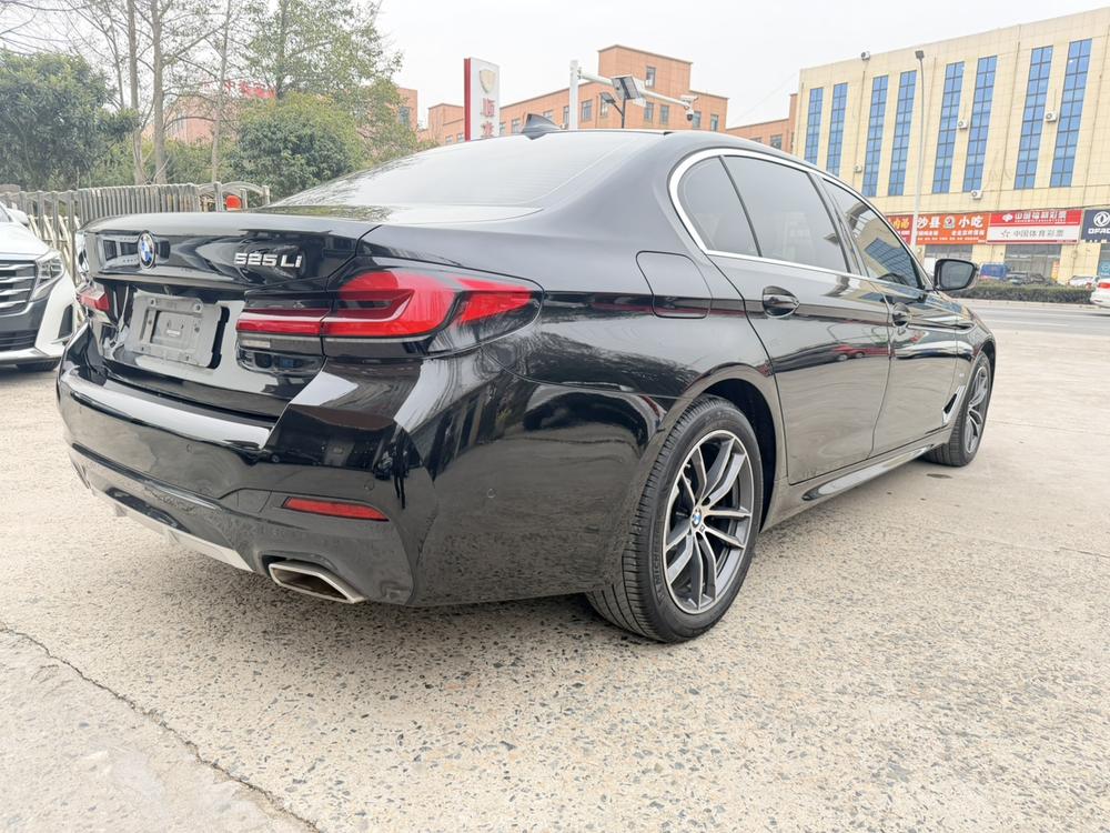 BMW BMW 5-Series