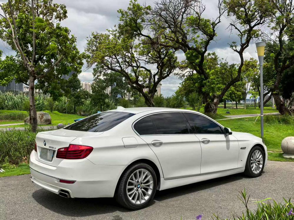 BMW BMW 5-Series