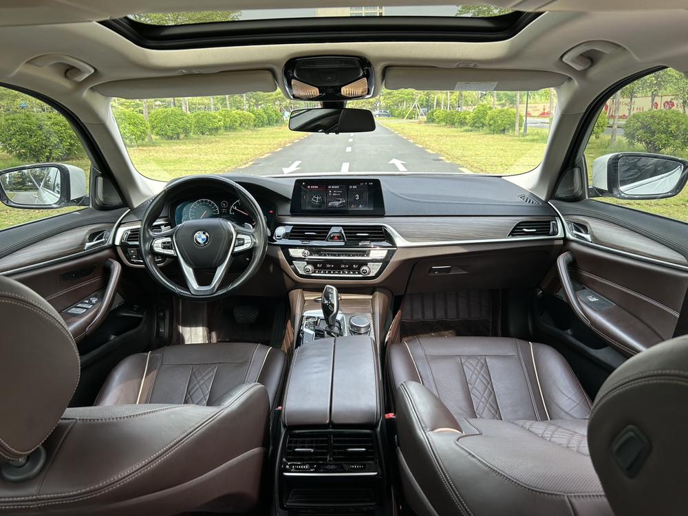 BMW BMW 5-Series