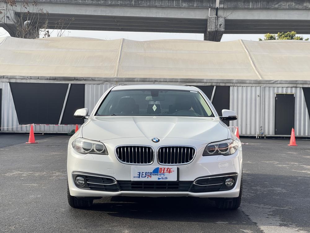 BMW BMW 5-Series