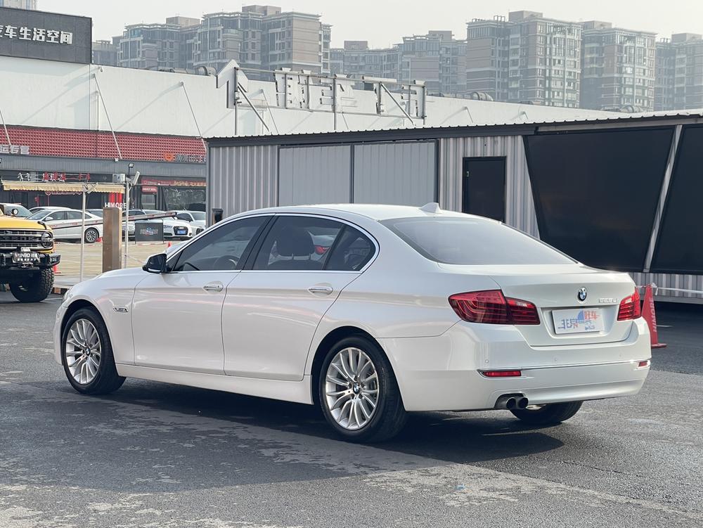 BMW BMW 5-Series