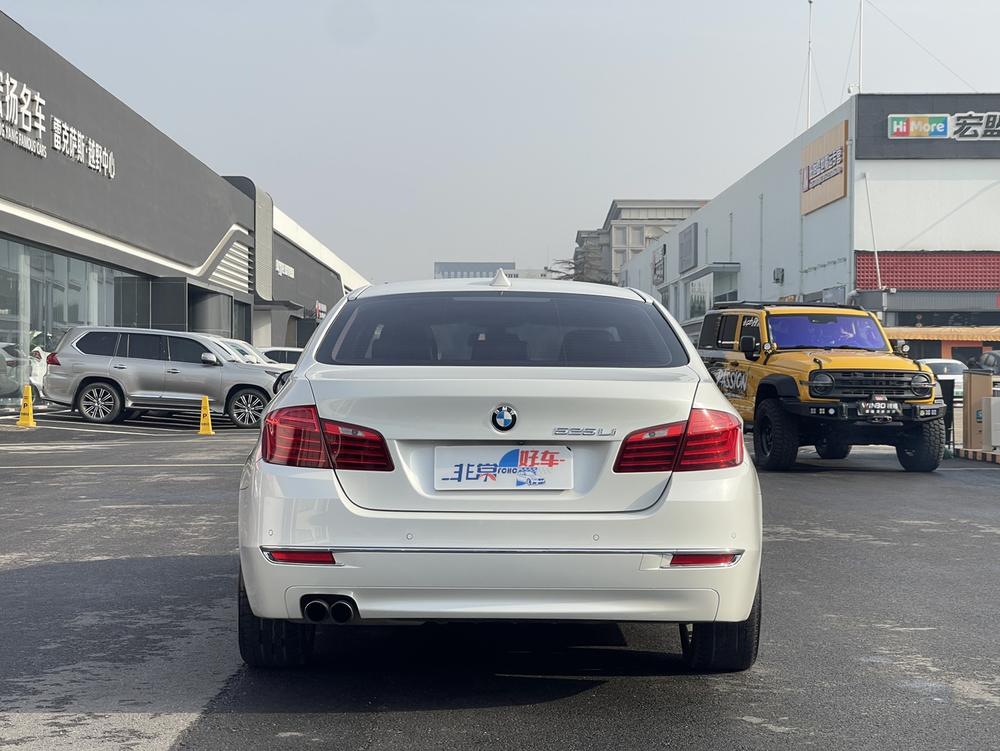 BMW BMW 5-Series