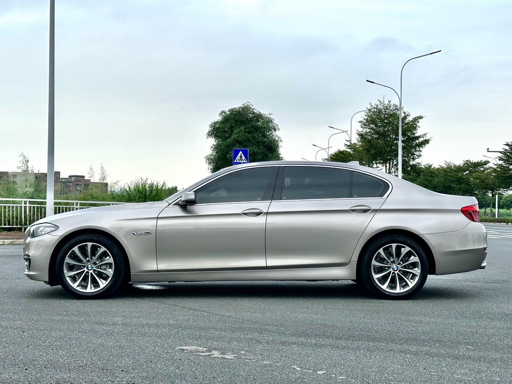 BMW BMW 5-Series