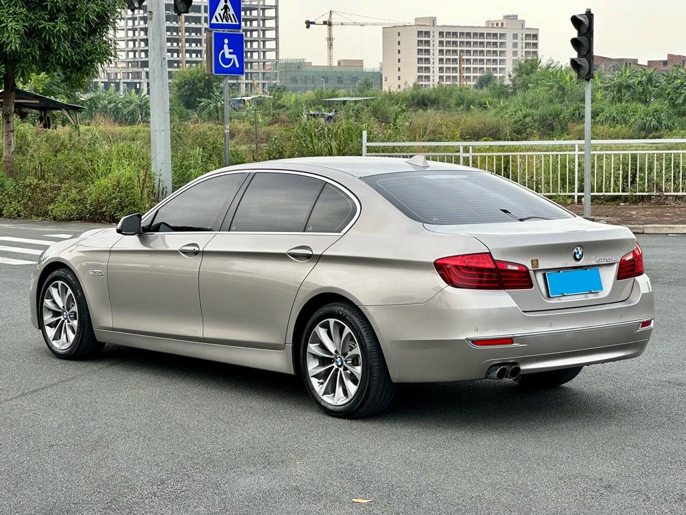 BMW BMW 5-Series