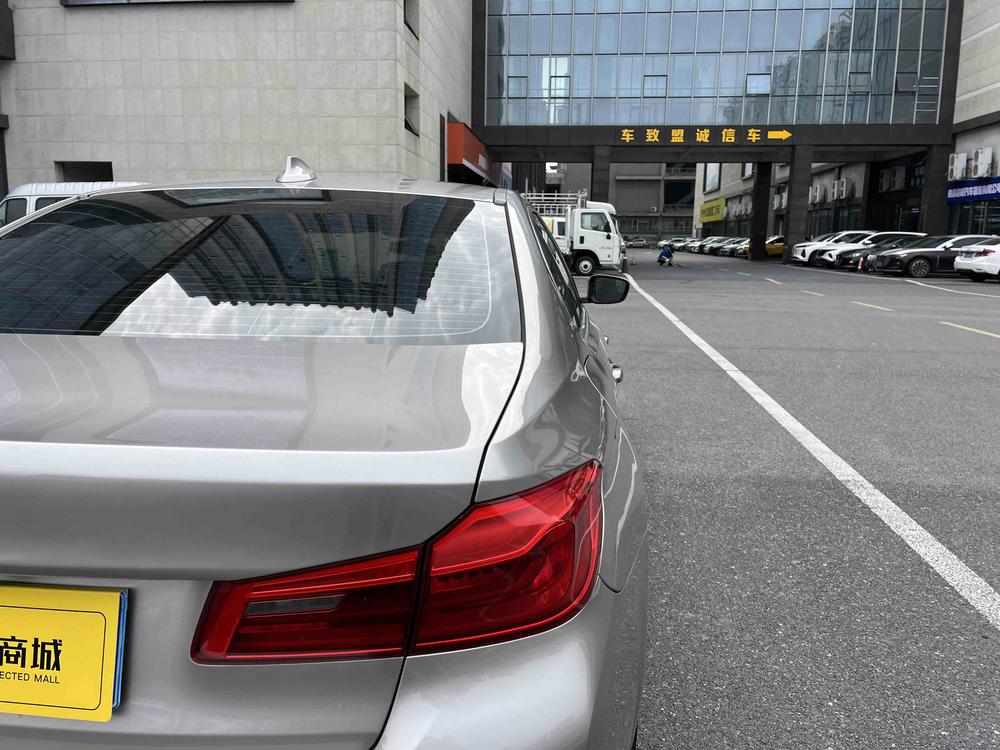 BMW BMW 5-Series
