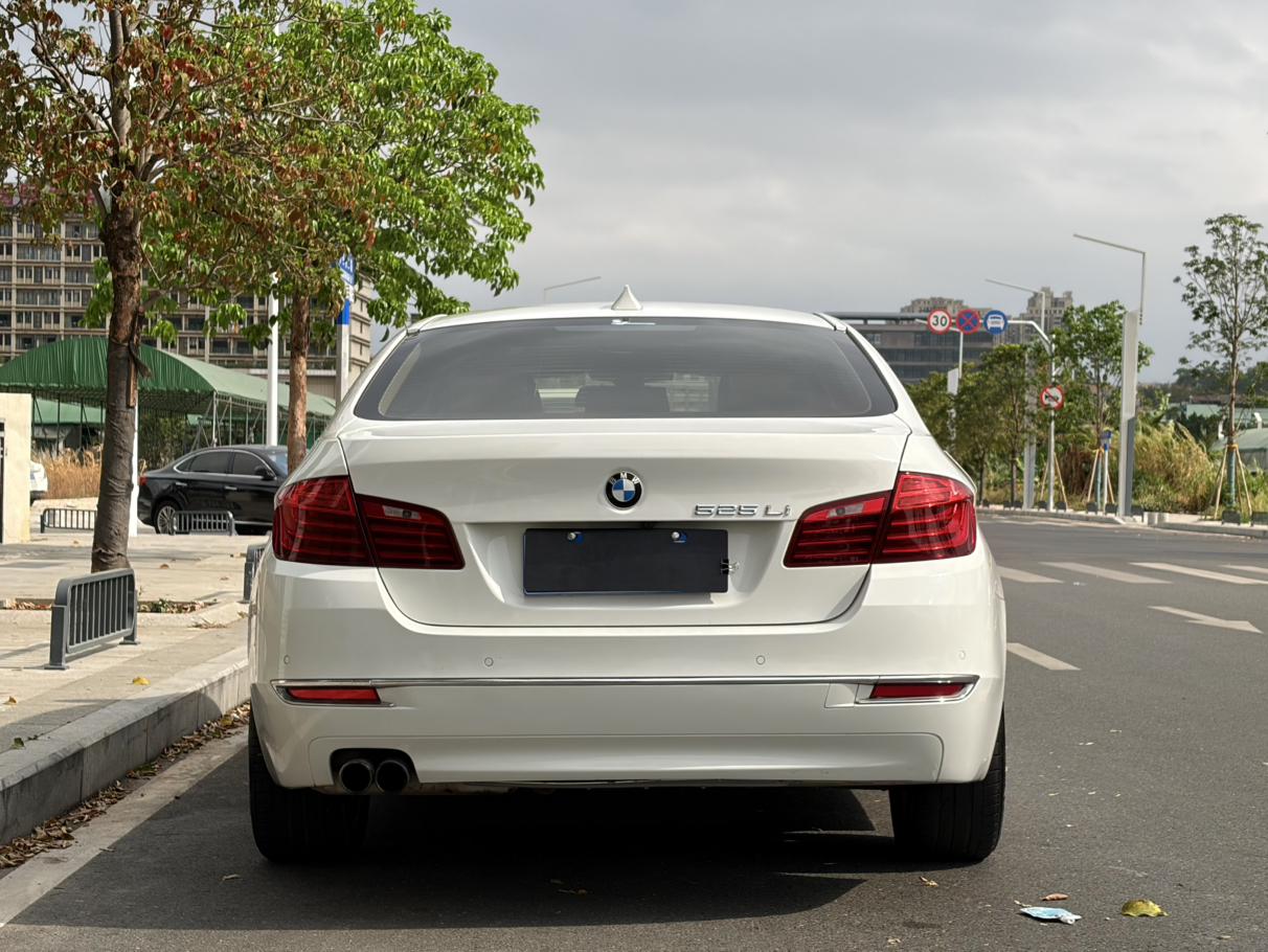 BMW BMW 5-Series
