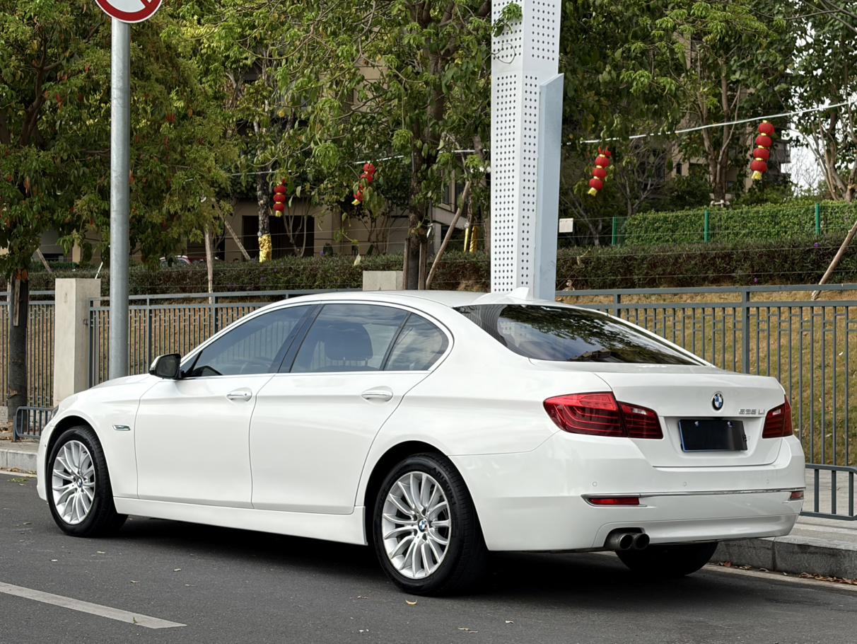 BMW BMW 5-Series