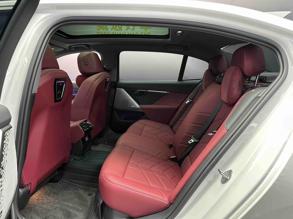 BMW BMW 5-Series