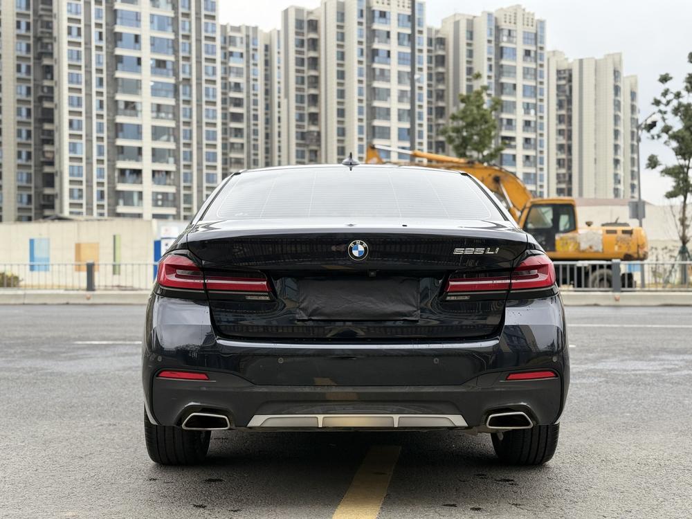 BMW BMW 5-Series