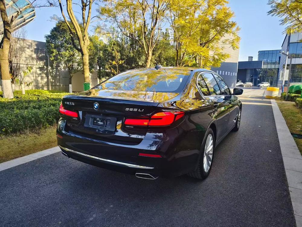 BMW BMW 5-Series