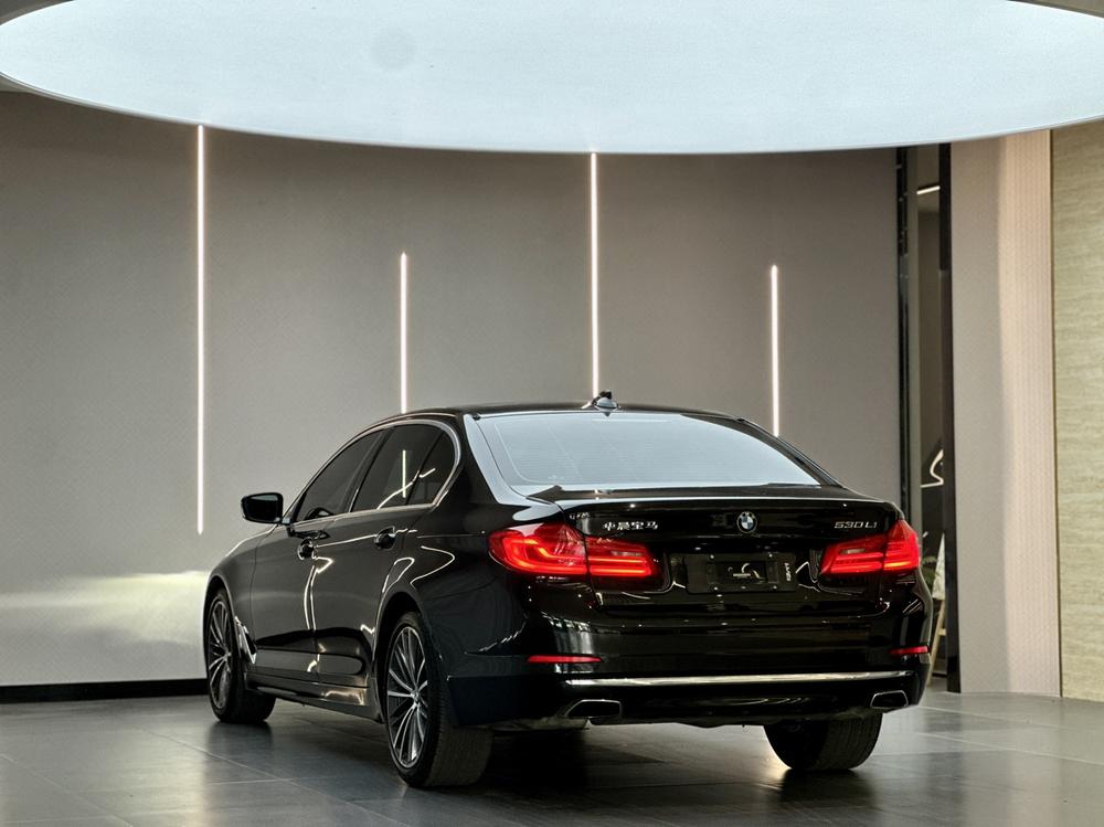 BMW BMW 5-Series
