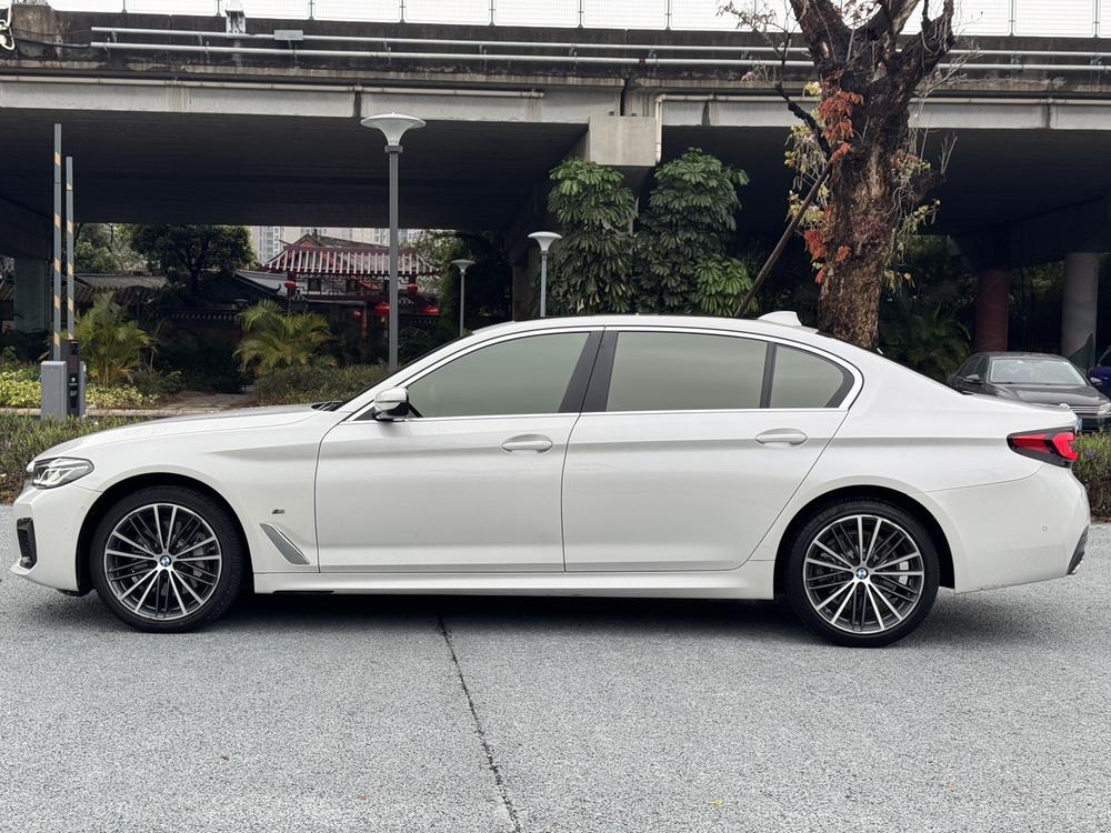 BMW BMW 5-Series