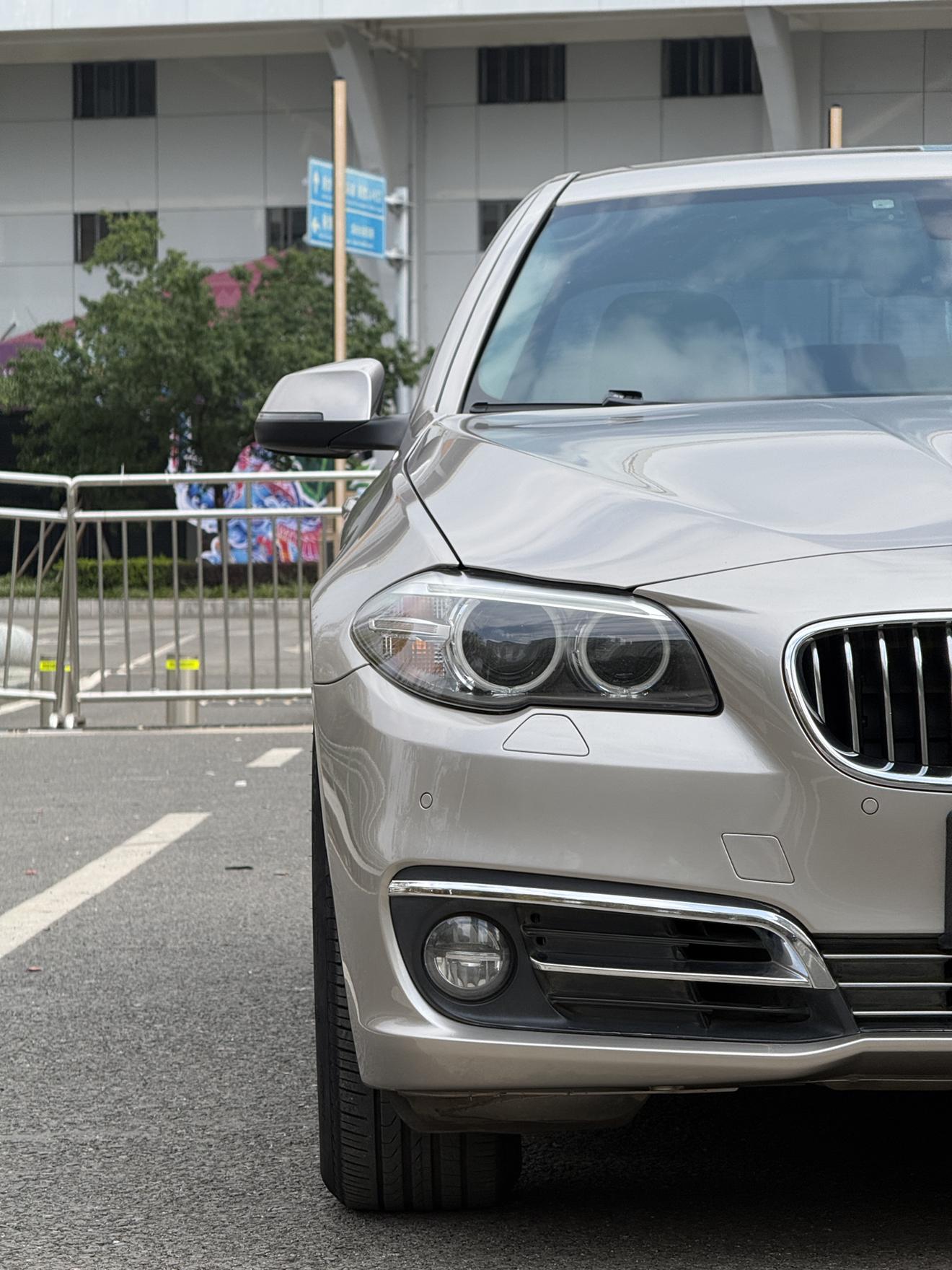 BMW BMW 5-Series