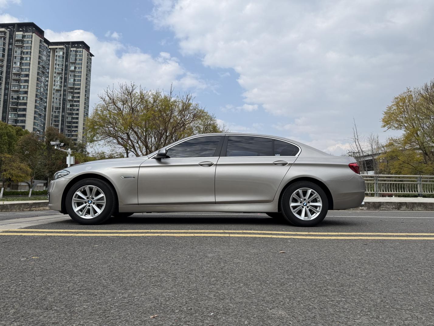 BMW BMW 5-Series