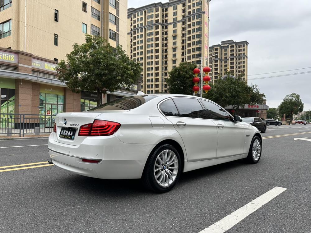 BMW BMW 5-Series