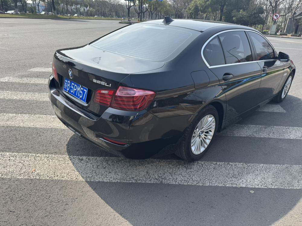 BMW BMW 5-Series