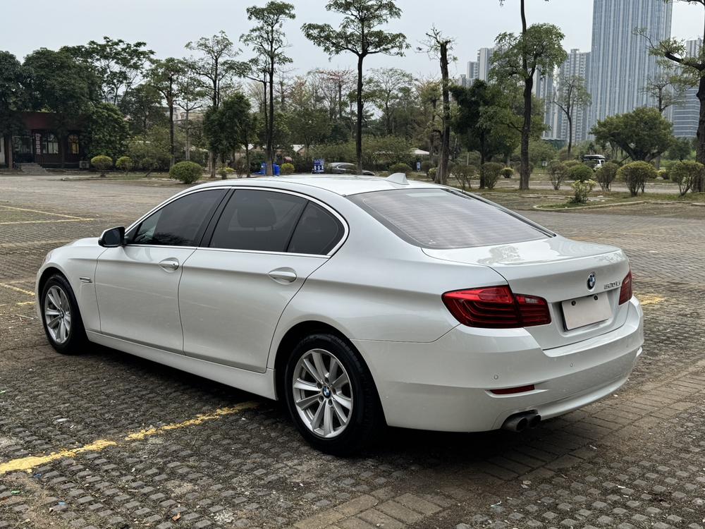 BMW BMW 5-Series