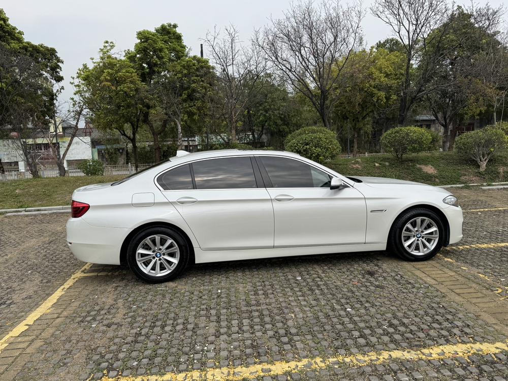 BMW BMW 5-Series