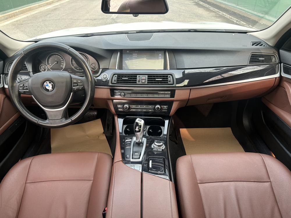 BMW BMW 5-Series