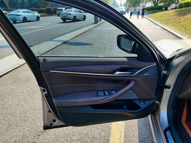 BMW BMW 5-Series