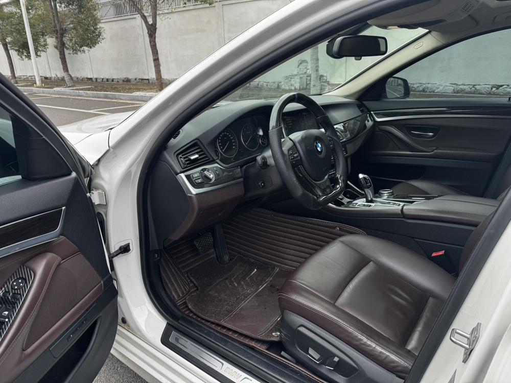 BMW BMW 5-Series