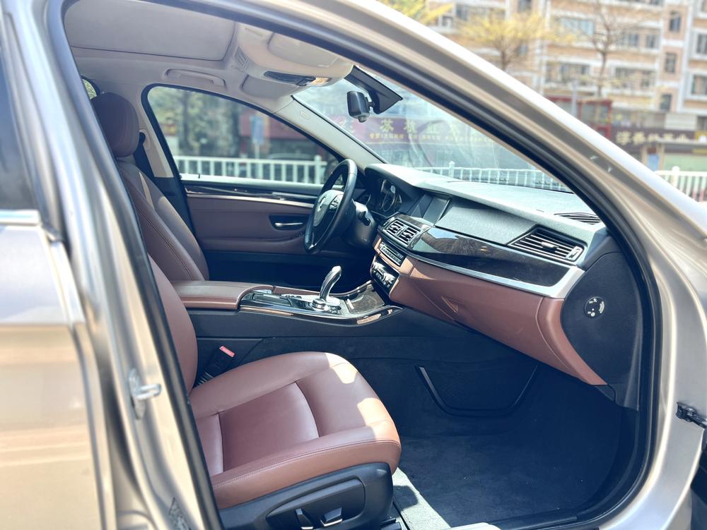 BMW BMW 5-Series
