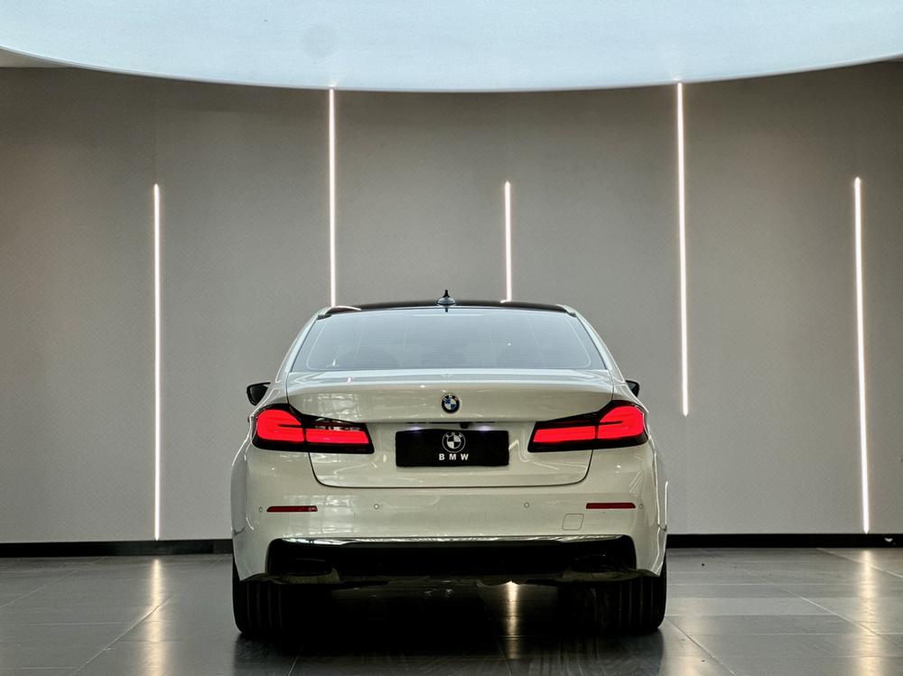 BMW BMW 5-Series
